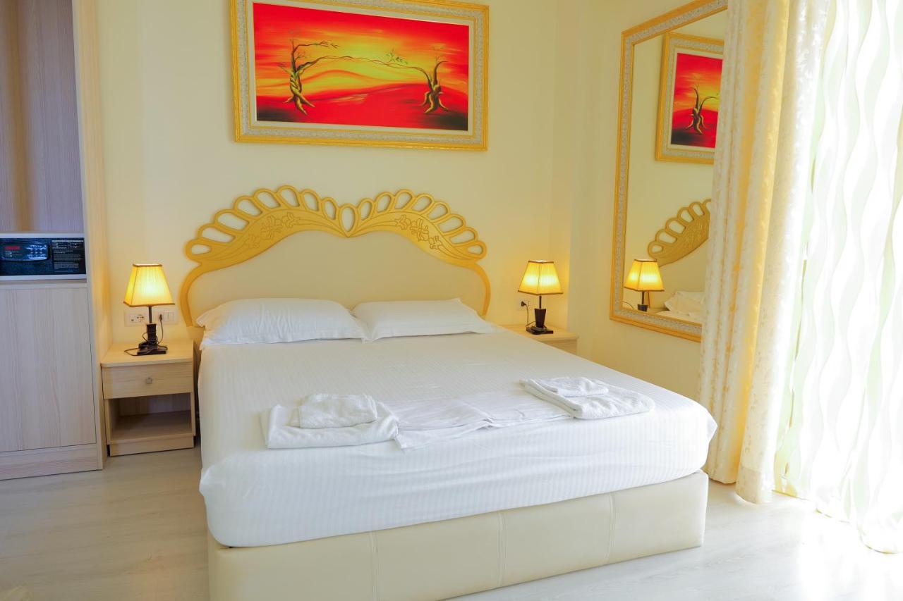Hotel Republika 3*